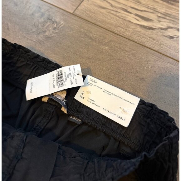American Eagle Mom Relaxed Jogger Size 2 NWT - Picture 2 of 2